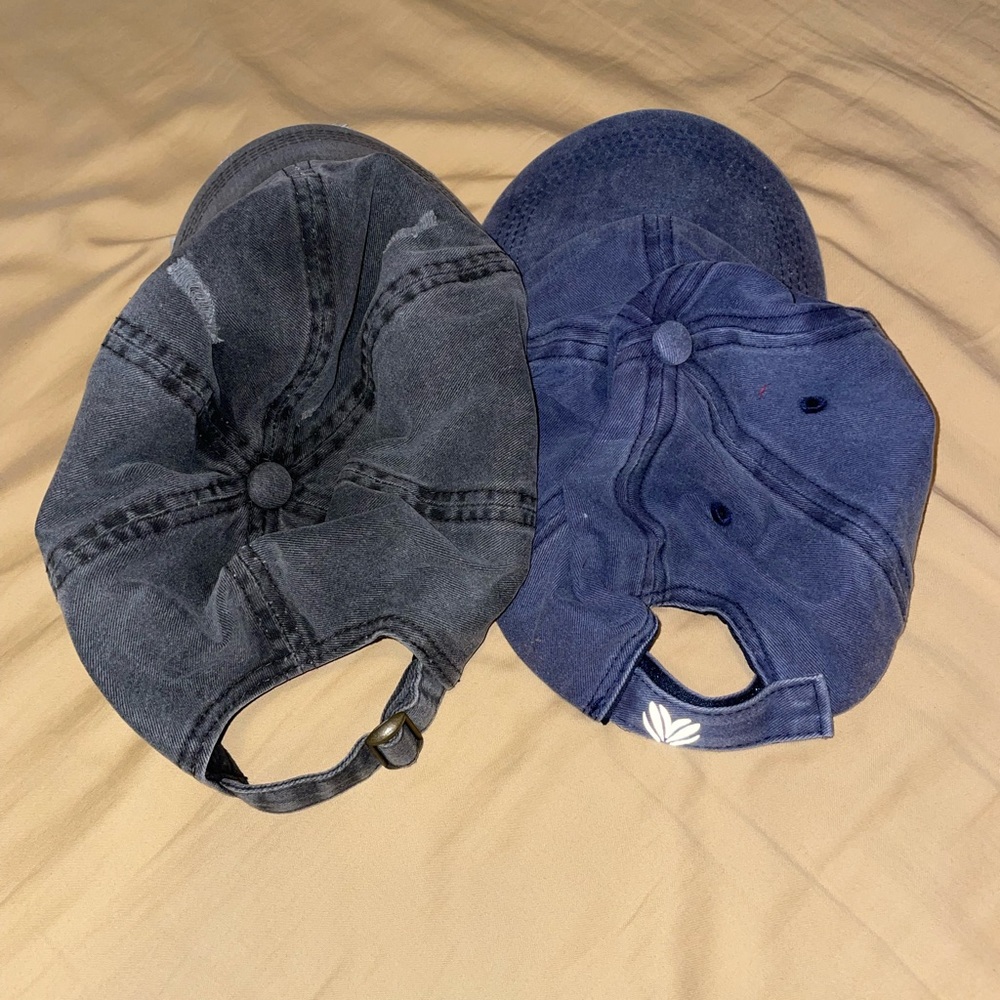 Cap bundle - Picture 3 of 4